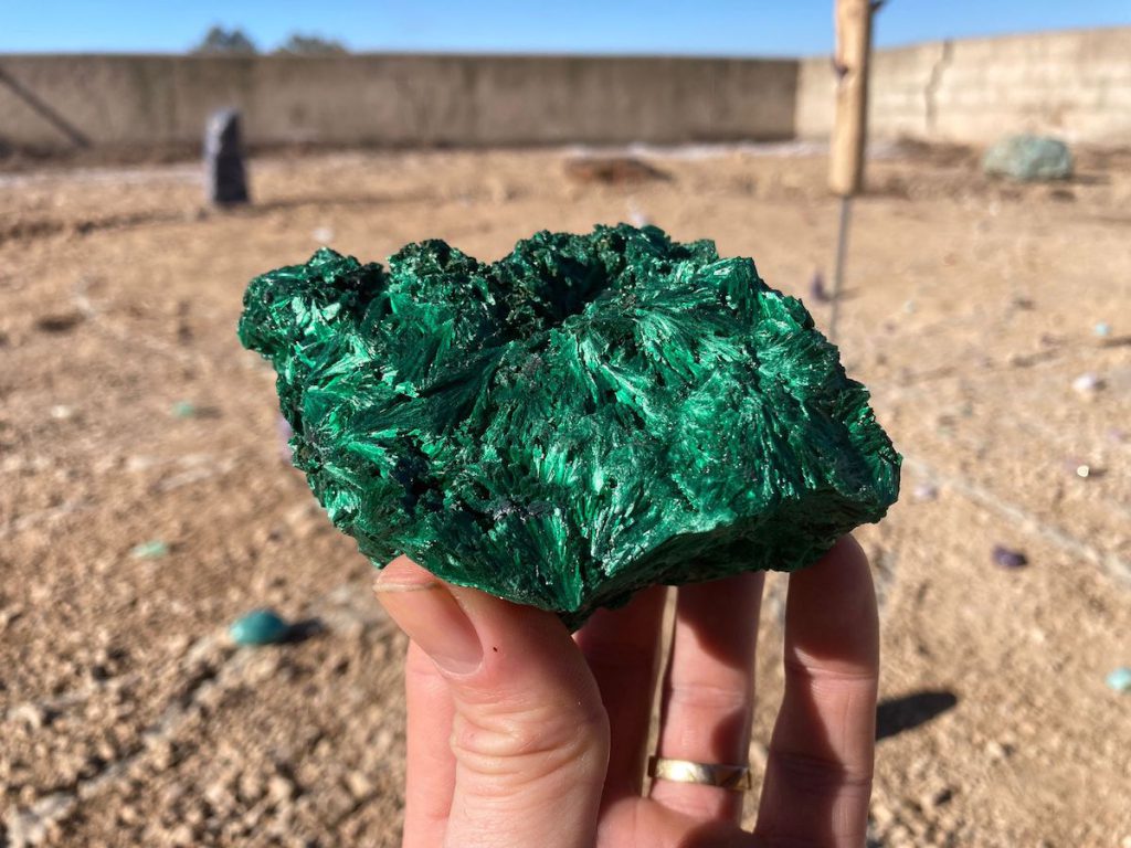 Malachite coming into the center of the power circle in Linya.